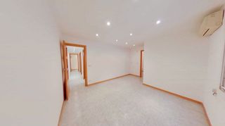 Piso en venta en Les Planes en Hospitalet de Llobregat, L´