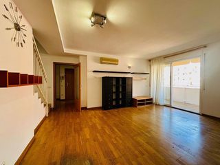 Dúplex en venta en El Castell-Poble Vell en Castelldefels