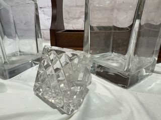 Botellero con 3 licoreras de cristal