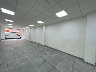 Local comercial en alquiler en Camas
