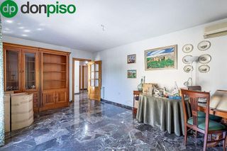 Chalet en venta en Ogíjares