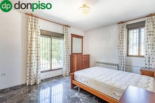 Chalet en venta en Ogíjares