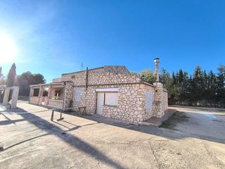 Chalet en venta en Yecla