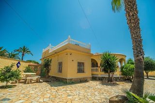 Chalet en venta en La Siesta - El Salado - Torreta en Torrevieja