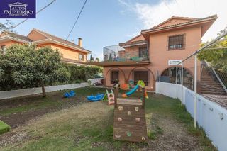 Chalet en venta en Ogíjares