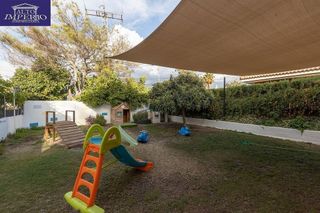 Chalet en venta en Ogíjares