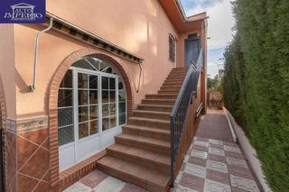 Chalet en venta en Ogíjares