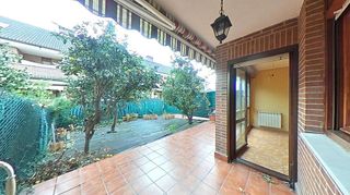 Casa adosada en venta en Astillero (El)