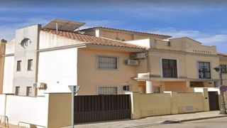 Casa adosada en venta en Salteras