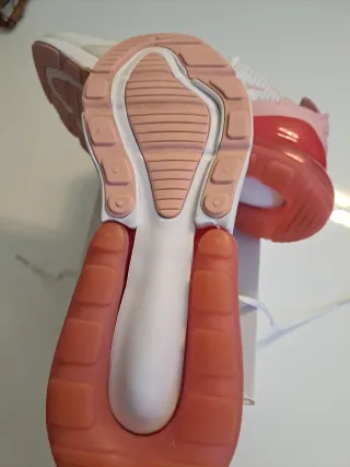 Nike Air 270 Blancas y Rosas