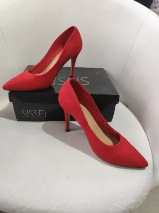 Zapatos de tacón  rojos