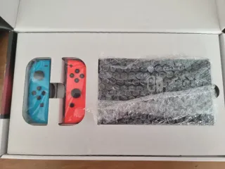Nintendo Switch Azul/Rojo Neón 32GB + Extras