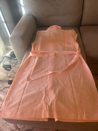 Bata rosa acolchada fina, sin estrenar