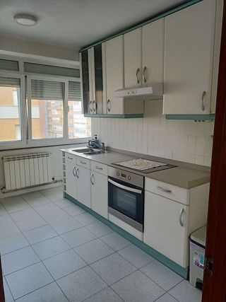 Piso en venta en Pumarín en Gijón