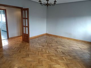 Piso en venta en Pumarín en Gijón