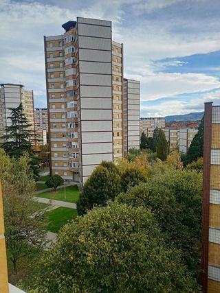 Piso en venta en Pumarín en Gijón