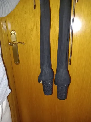 Botas altas negras gamuza