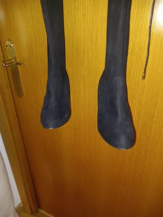 Botas altas negras gamuza