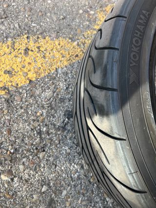 Neova AD08 235/45 R17 94W