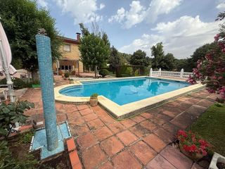 Chalet en venta en Santa Maria de Trassierra en Córdoba