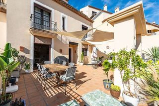 Casa pareada en venta en Benahavís