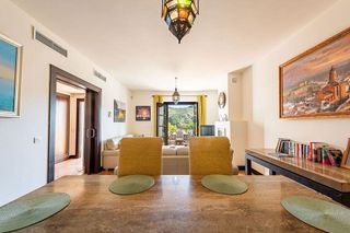 Casa pareada en venta en Benahavís