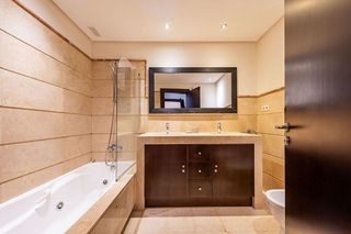 Casa pareada en venta en Benahavís