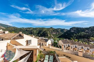 Casa pareada en venta en Benahavís