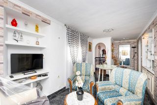 Casa adosada en venta en Loja