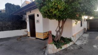 Chalet en venta en Yecla