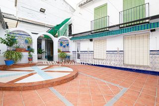 Chalet en venta en Lucena