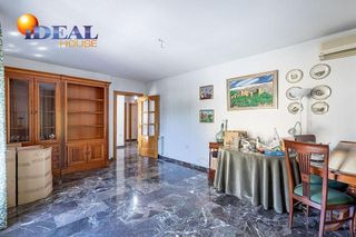 Chalet en venta en Ogíjares