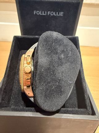 Reloj Folli Follie Dorado con Caja