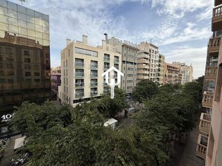 Piso en venta en Centro en Alicante