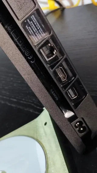 PS4 Slim 1TB + 13 Juegos