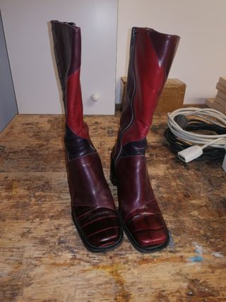 Stivali donna tacco alto neri rossi