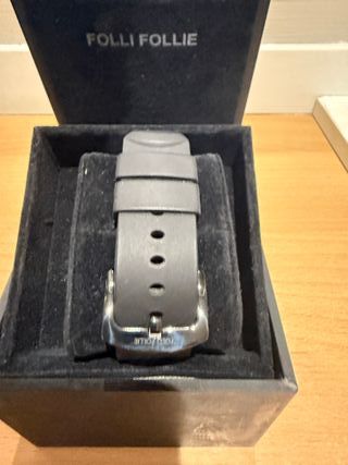 Reloj Folli Follie Negro y Amarillo