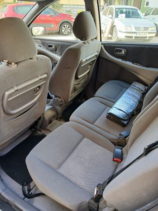 Nissan Almera Tino 2005