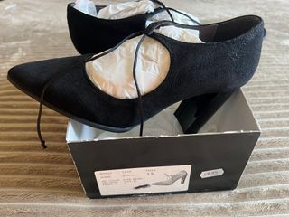 Zapatos de tacón negros talla 39