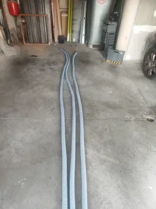 Tubo metálico flexible instalaciones, tres trozos