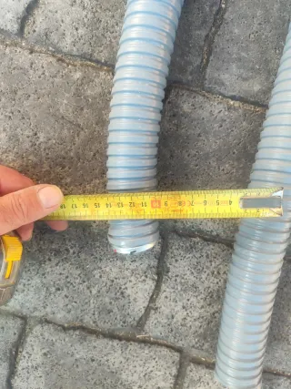 Tubo metálico flexible instalaciones, tres trozos