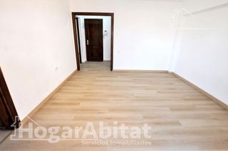Piso en venta en La Creu Coberta en Valencia