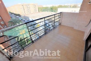 Piso en venta en La Creu Coberta en Valencia