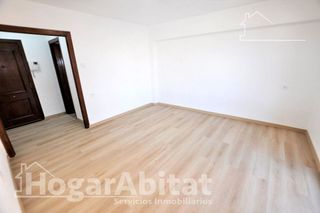 Piso en venta en La Creu Coberta en Valencia