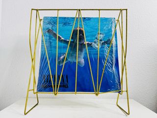 Revistero Minimalista Retro Dorado