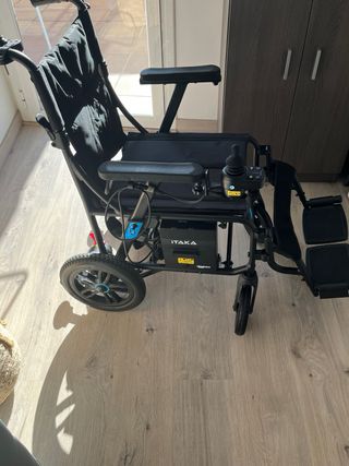 Silla de ruedas eléctrica plegable
