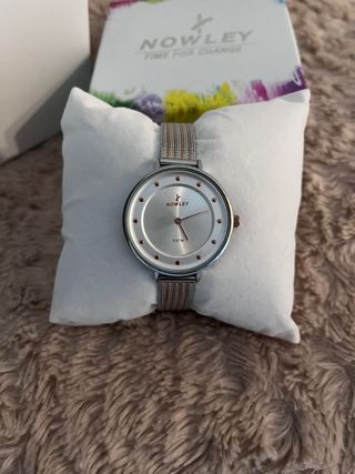 Reloj Nowley Mujer Esfera Plateada Correa Malla