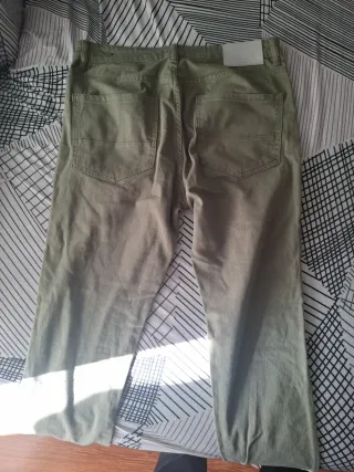 Pantalón vaquero verde