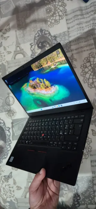 Lenovo Thinkpad X1 Carbon G8 i5 16GB 256GB