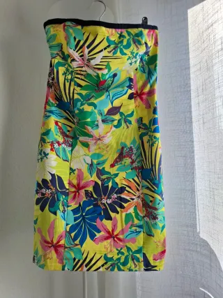 Vestido Zara TRF Talla M (Estampado Tropical)